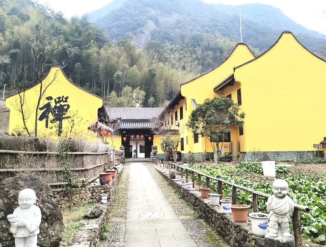 地處諸暨五洩風景區核心地帶的五洩禪寺
