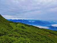 漫步九鼎山，在山巒雲海間找尋心靈的棲息處