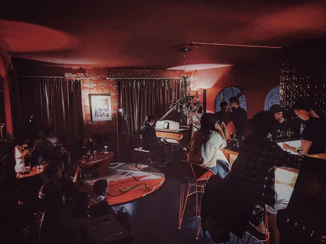 The Hug Jazz Space 🍹🎺Beijing 🇨🇳