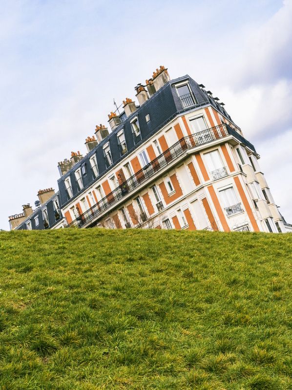 Paris Through Your Lens: Iconic Photo Spots 📸