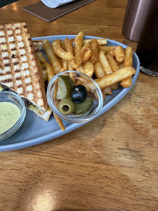 Brunch Of Champions in Taipei, A Brunch Menu Like No Other - Mediterranean vibes ☀️🧇☕️