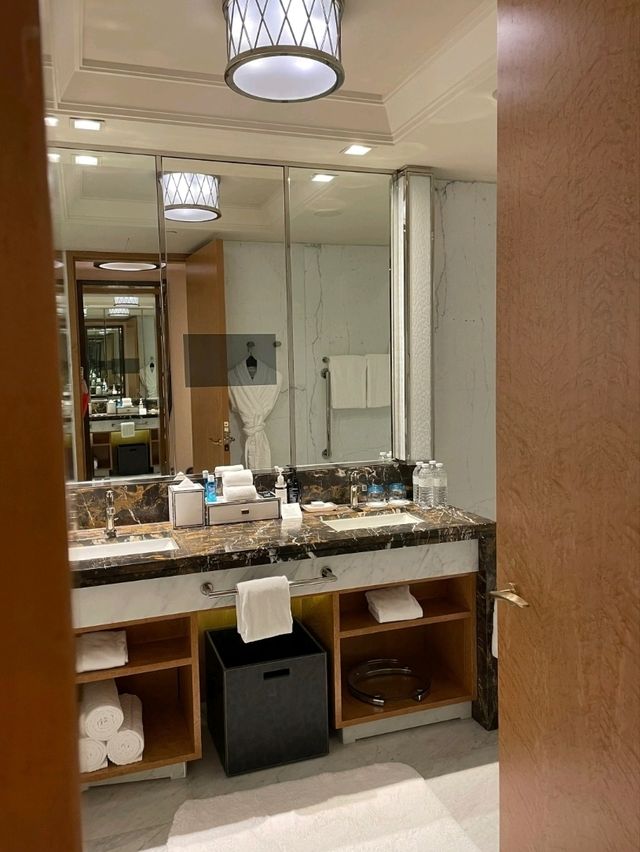 ✨澳門瑞吉酒店｜躺看大笨鐘的絕美套房，出片率100%！✨