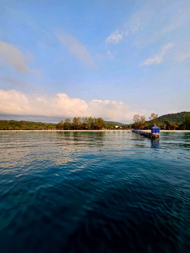 The secret ferry to Koh Rong - The paradise off the coast of Cambodia
