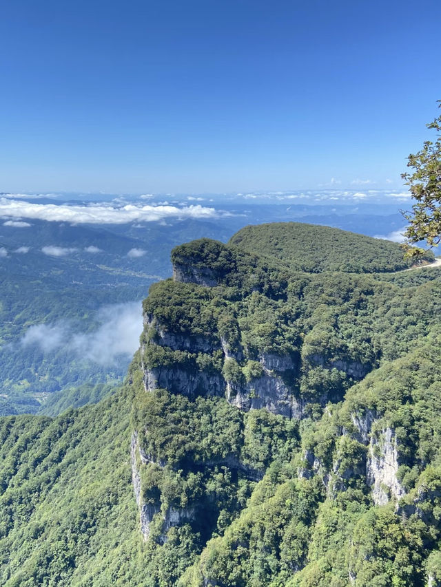 雲嶺蒼茫,龍頭山的天際遙想 雲嶺蒼茫,龍頭山的天際遙想