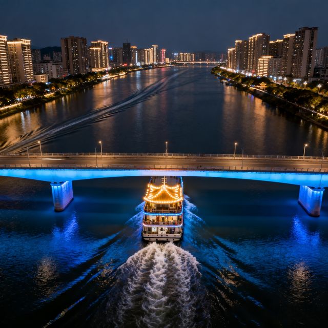 乘畫舫追光影，汀江夜遊解鎖客家古城的千年夜色