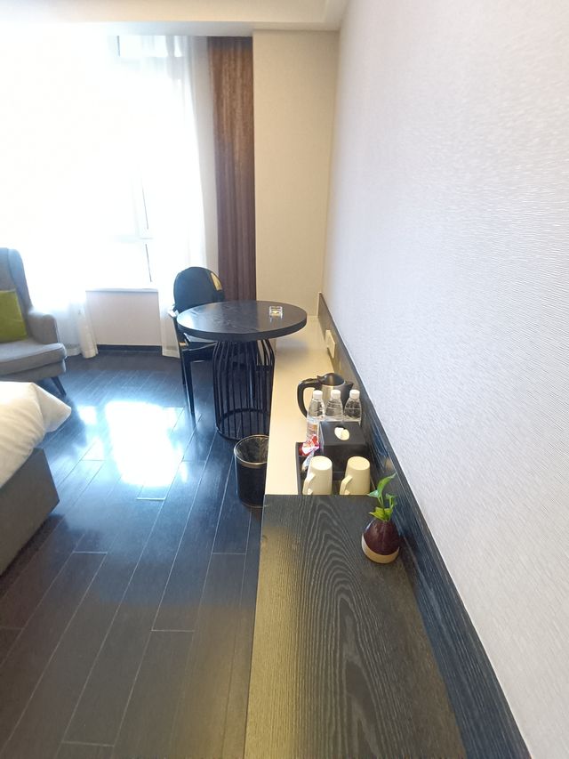 瀋陽出差偶遇的溫柔，藏在豪澤與莫子山的秋裡