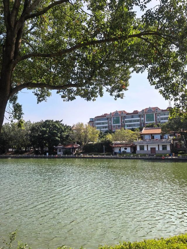 秘境小徑探湖之旅