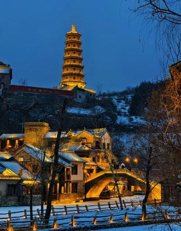 古北水鎮迎接2025首場雪,解鎖冬日限定浪漫 古北水鎮迎接2025首場雪,解鎖冬日限定浪漫