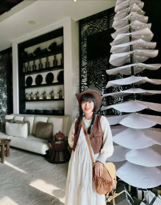 Заселившись в отель Alila в районе Green Hills в Омане, вы словно попадаете в нежные объятия природы и роскоши. Номера, оформленные в винтажном стиле, просты, но изысканны; каждый из них – шедевр.