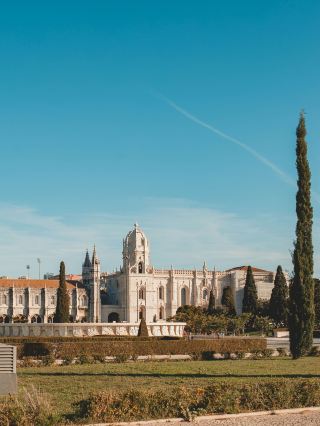 Depart in October, the autumn in Spain and Portugal is breathtaking