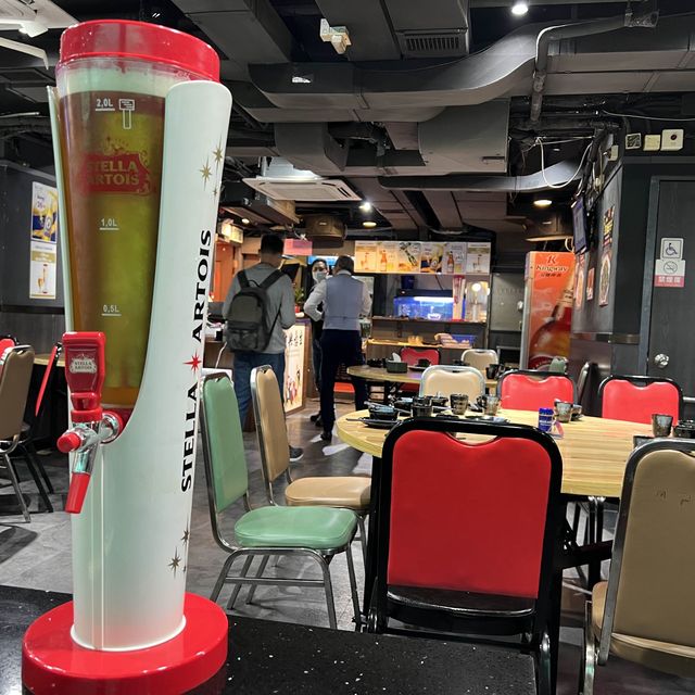 環境闊落的小炒店