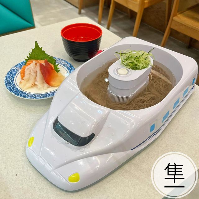 以日本火車🚝做主題壽司店｜隼