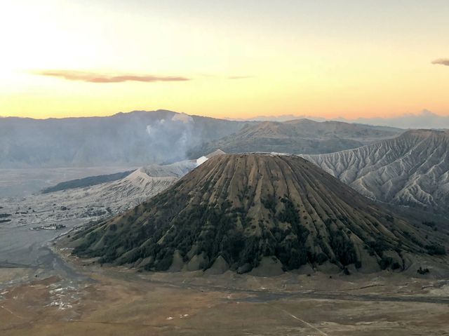 인도네시아 동부자바의 경이로운 브로모화산🌋