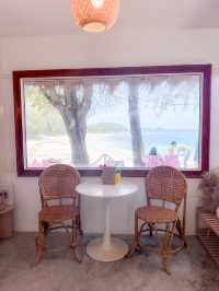 คาเฟ่ลับสัตหีบ Curve Beach Cafe หาดนางรำ