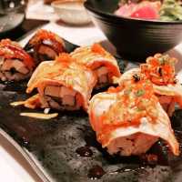Sloth SukiyaKi มีทั้งซูชิ ซาชิมิ