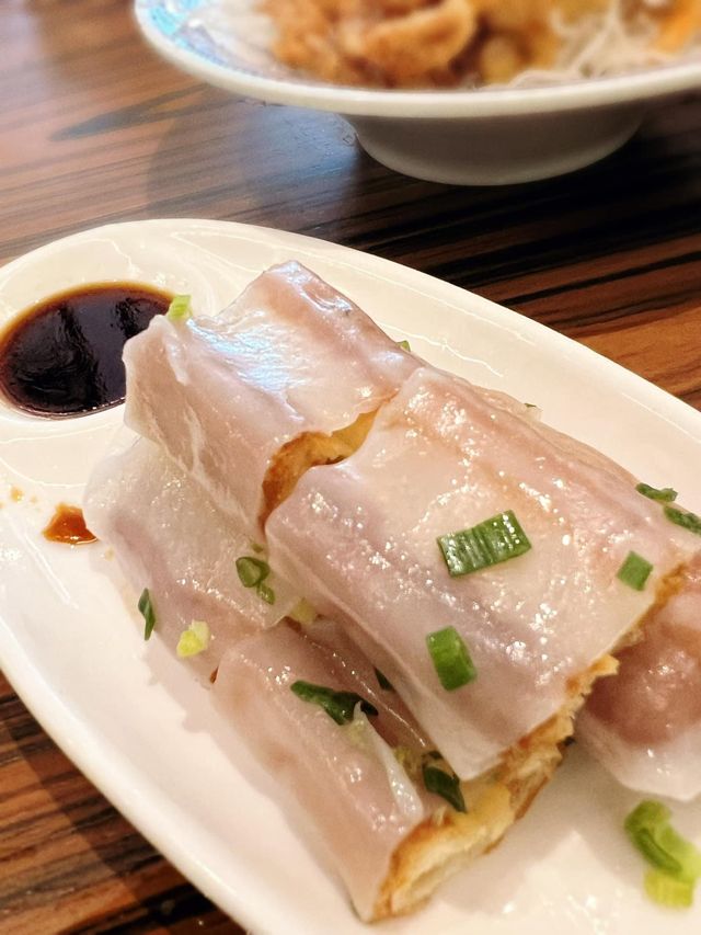 海旁位置吹著海風 寫意嘆茶的地方