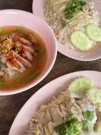 ก๋วยเตี๋ยวต้มยำริมเขื่อน