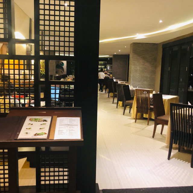 十元美金的美味披薩，藏身在五星級無敵海景酒店內：Ulu Segara Restaurant & Bar