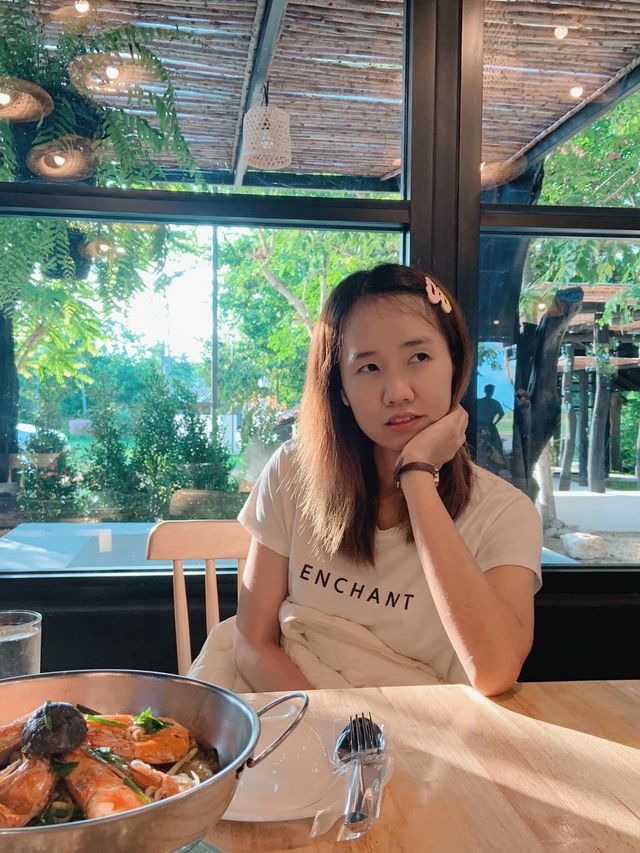 เพลิน Cafe & Restaurant