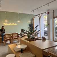 Feed your vanity at Vanitea Cafe