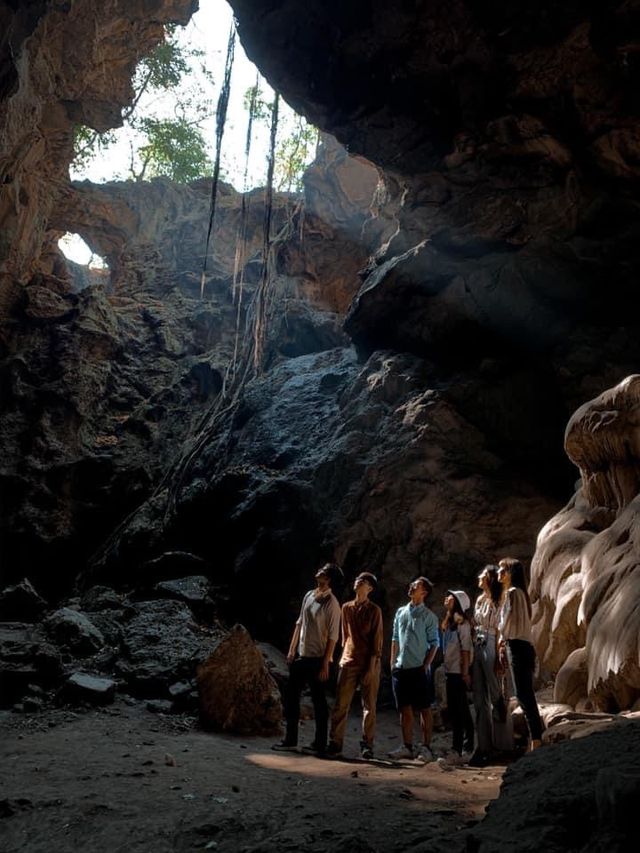 ย้อนเวลาไปถ้ำเขาหลวง