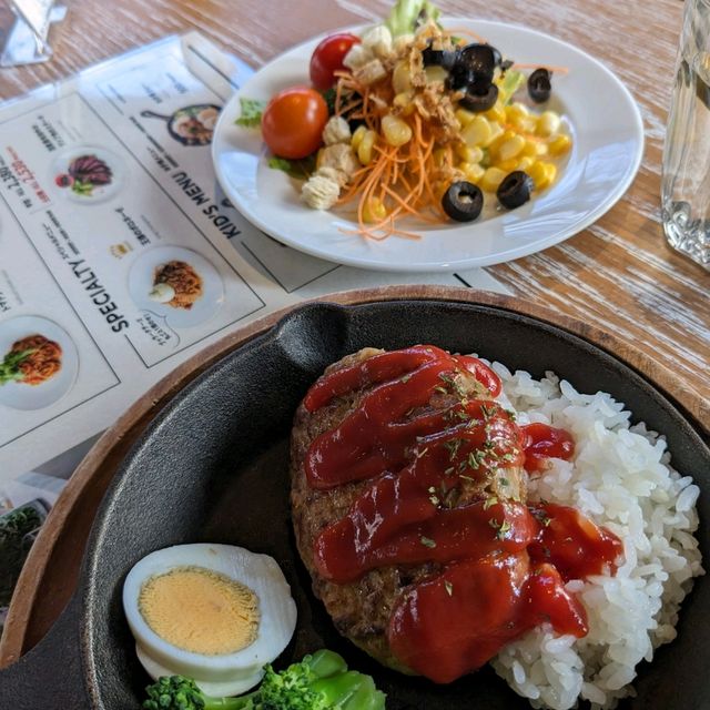 子どもと公園で遊び疲れたら行くカフェ【大阪府江坂】