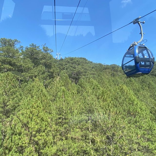 Cable car at Robin Hill, Dalat 