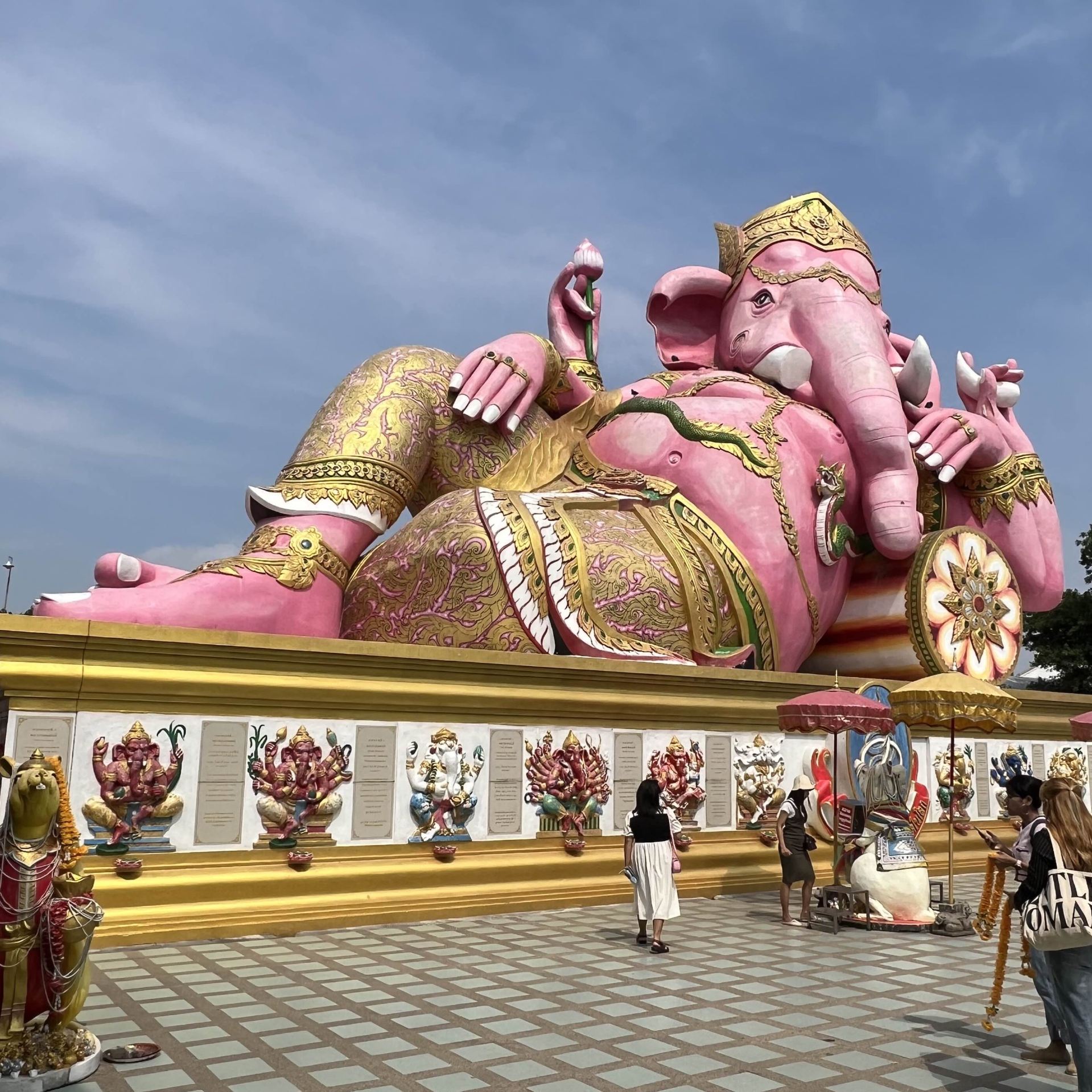 Wat Saman Rattanaram & Reclining Ganesha