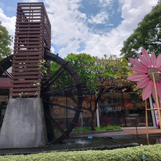 ยูดี ทาวน์ แลนด์มาร์กใจกลางเมืองอุดรธานี