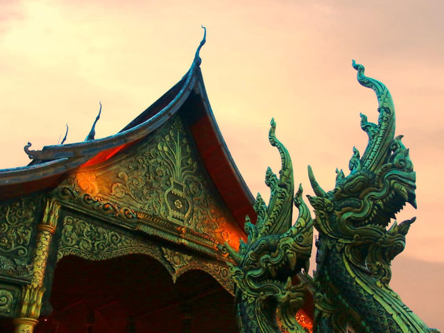 วัดสิรินธรวรารามภูพร้าว  วัดเรืองแสง  อุบลราชธานี