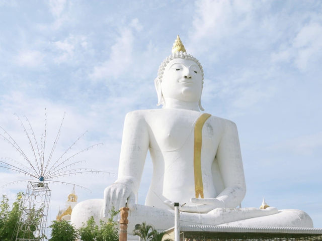 เที่ยวเจดีย์ร้อยยอด ณ วัดไผ่โรงวัว