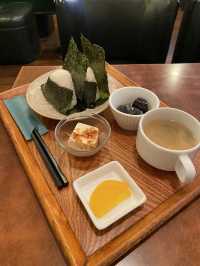 昔ながらの喫茶店でモーニング