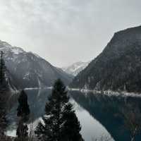 Exploring The Beauty of Jiuzhaigou in Winter