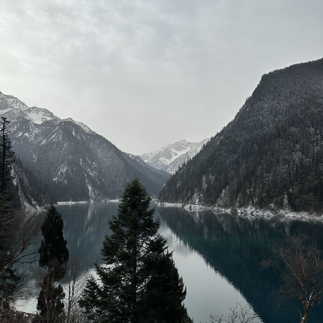 Exploring The Beauty of Jiuzhaigou in Winter