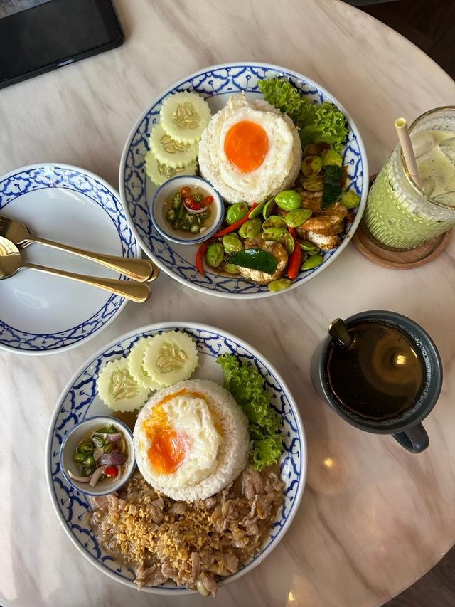 Classic modern Thai restaurant in George Town