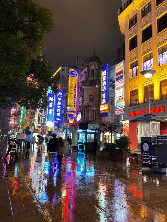 Most lively street in Shanghai 🚧 