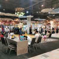 พามาเที่ยวสงกรานต์ในห้าง