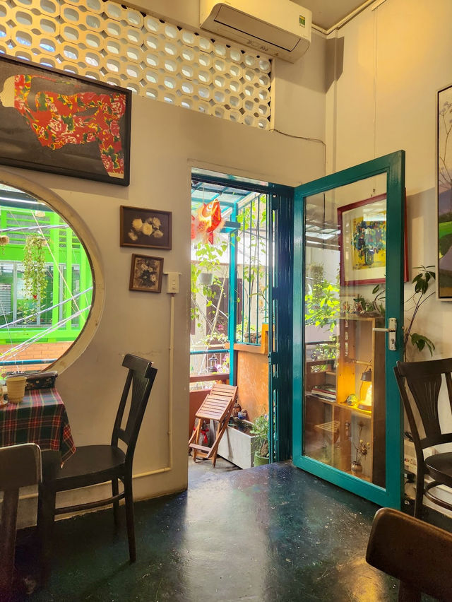 The Ghé Coffee - a boutique cafe in Saigon