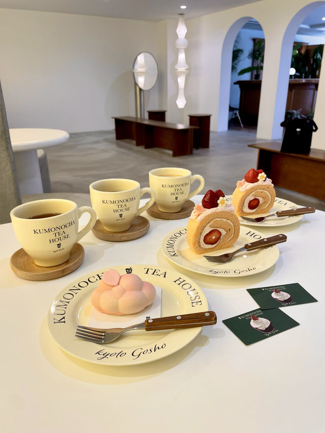 【京都カフェ】店先の雲のブランコが可愛い韓国風カフェ