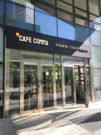 Cafe Comma & Yann Couvreur