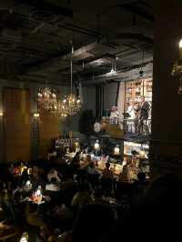 曼谷最佳Jazz bar，黑幫主題Live band，Cocktail出色