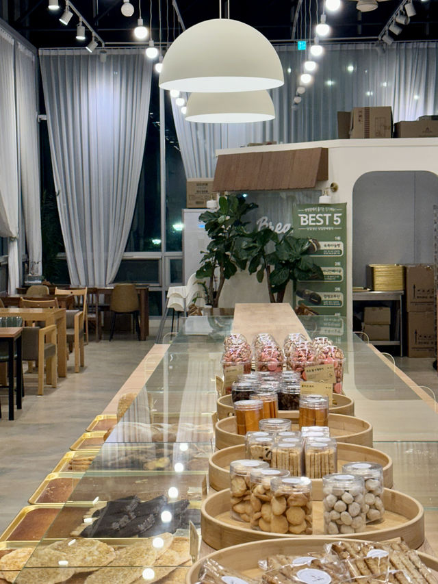 🌟야외 정원에서 피크닉 분위기를 낼 수 있는 의정부 감성 베이커리 카페🥨