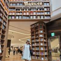 首爾最新打卡😍星空圖書館2.0