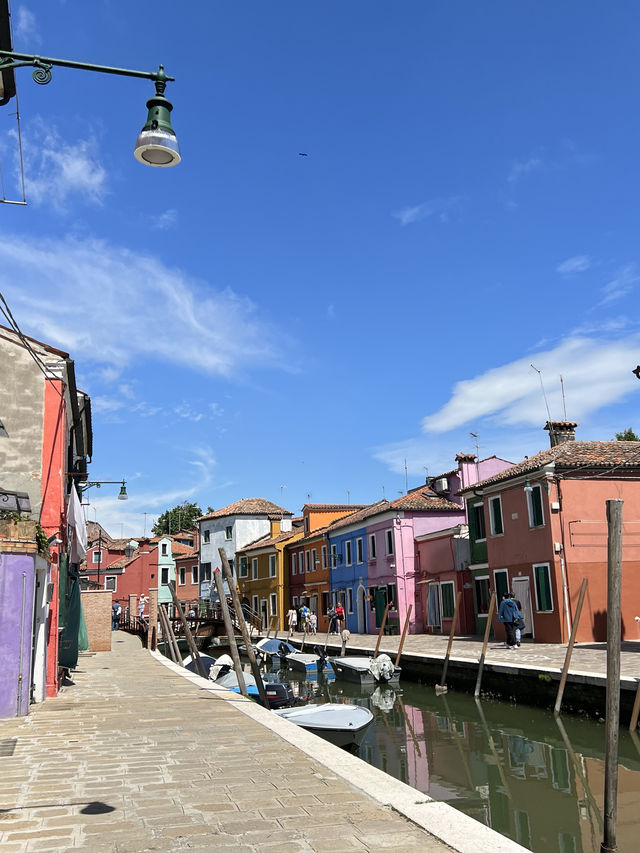 威尼斯最美麗小島💕Burano😬彩虹色小屋😗 威尼斯最美麗小島💕Burano😬彩虹色小屋😗