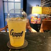 กิมมี่ กิมมี่ คาเฟ่ แอนด์ แกลลอรี่ 