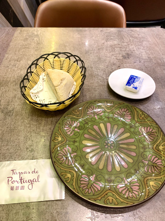 マカオ　マカオ観光　Tapas de Portugal 葡薏園のパエリア＆バカリャウは絶品だったぞ！