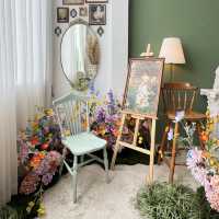 THREE DOLLARS Flowers & Cafe คาเฟ่สายหวาน