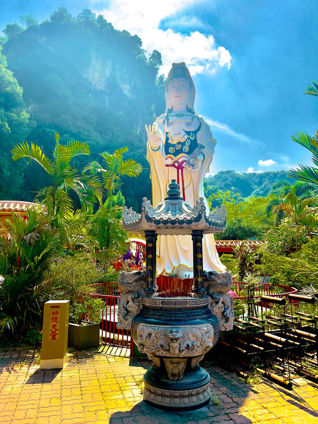 Cave Temple With Colorful Decorations In Ipoh✨🇲🇾