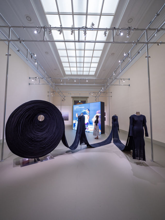 【建築美も楽しめる！✨】カルティエ50周年記念の展覧会が上野で開催中！🎨