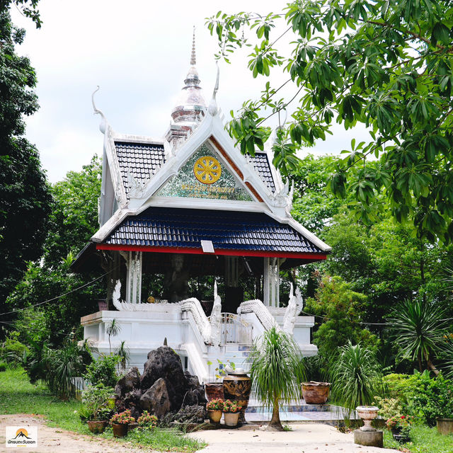 พระธาตุจุฬามณีฉัพพรรณรังษีเจดีย์แก้ว